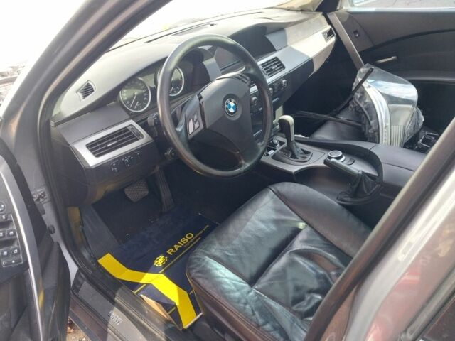 Серый БМВ 5 Серия, объемом двигателя 2.5 л и пробегом 250 тыс. км за 3700 $, фото 2 на Automoto.ua