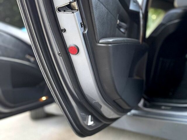 Серый БМВ 5 Серия, объемом двигателя 2.5 л и пробегом 357 тыс. км за 7700 $, фото 6 на Automoto.ua