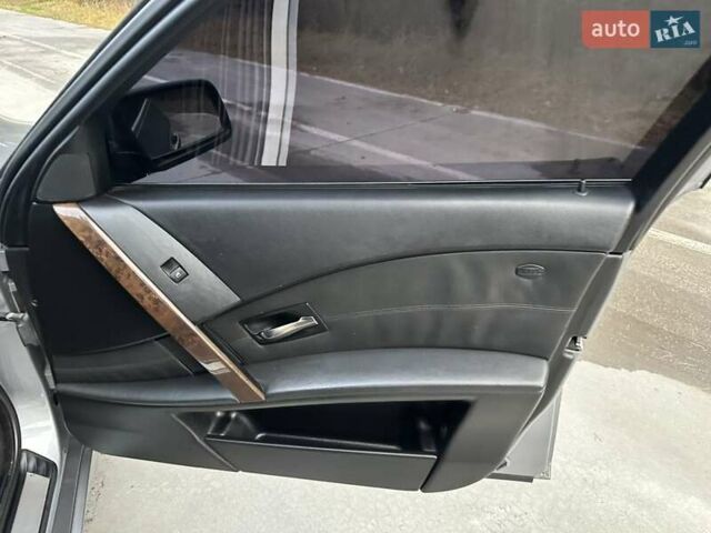 Серый БМВ 5 Серия, объемом двигателя 2.99 л и пробегом 370 тыс. км за 8750 $, фото 10 на Automoto.ua