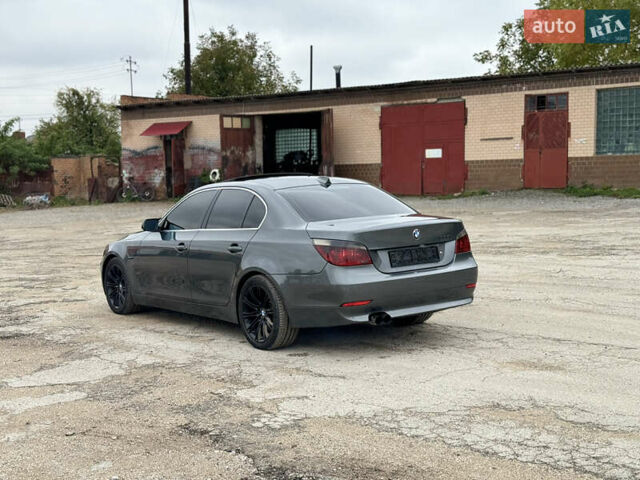 Серый БМВ 5 Серия, объемом двигателя 3 л и пробегом 497 тыс. км за 10500 $, фото 6 на Automoto.ua