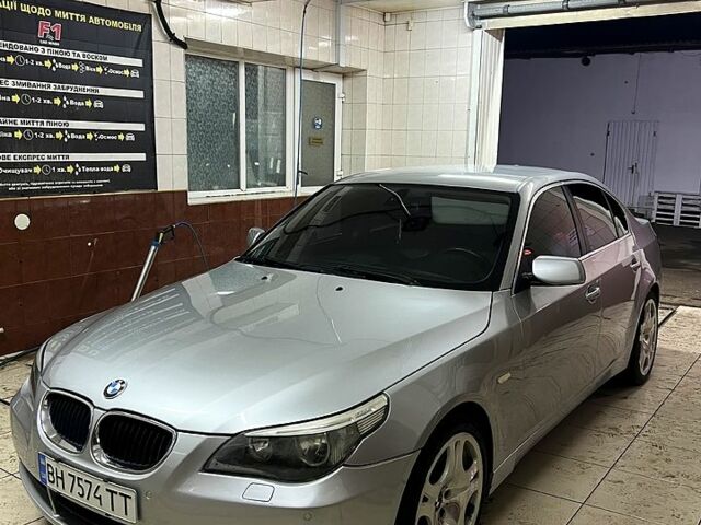 Серый БМВ 5 Серия, объемом двигателя 2.5 л и пробегом 239 тыс. км за 8300 $, фото 1 на Automoto.ua