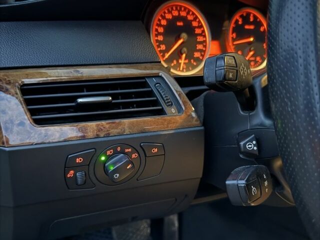 Сірий БМВ 5 Серія, об'ємом двигуна 3 л та пробігом 390 тис. км за 9600 $, фото 11 на Automoto.ua