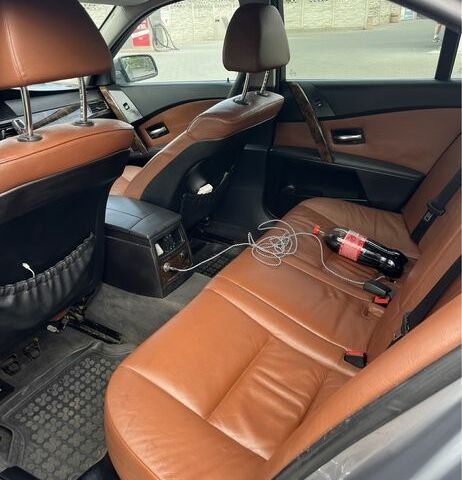 Серый БМВ 5 Серия, объемом двигателя 3 л и пробегом 350 тыс. км за 4900 $, фото 4 на Automoto.ua