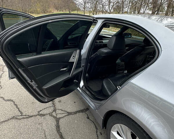 Серый БМВ 5 Серия, объемом двигателя 2.5 л и пробегом 360 тыс. км за 8000 $, фото 9 на Automoto.ua