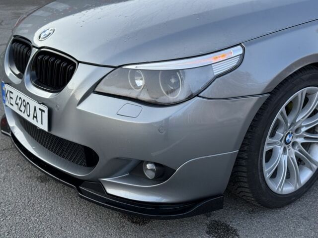 Серый БМВ 5 Серия, объемом двигателя 3 л и пробегом 347 тыс. км за 8700 $, фото 16 на Automoto.ua