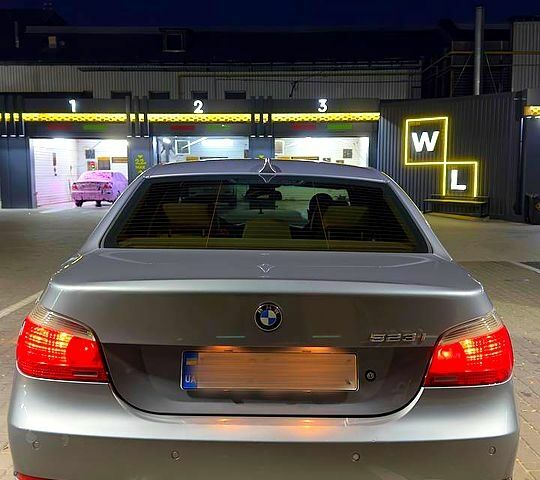 Серый БМВ 5 Серия, объемом двигателя 3 л и пробегом 220 тыс. км за 7300 $, фото 2 на Automoto.ua