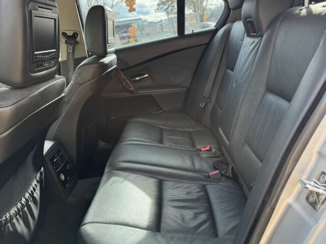 Сірий БМВ 5 Серія, об'ємом двигуна 3 л та пробігом 317 тис. км за 2550 $, фото 11 на Automoto.ua