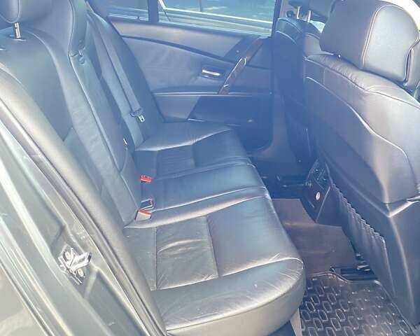 Серый БМВ 5 Серия, объемом двигателя 2.5 л и пробегом 324 тыс. км за 8500 $, фото 22 на Automoto.ua