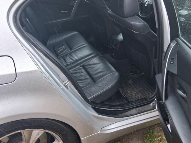 Серый БМВ 5 Серия, объемом двигателя 2 л и пробегом 275 тыс. км за 1500 $, фото 11 на Automoto.ua