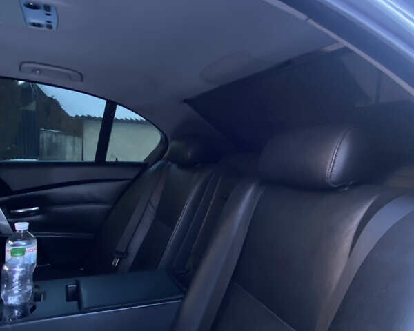 Серый БМВ 5 Серия, объемом двигателя 2.5 л и пробегом 370 тыс. км за 8300 $, фото 13 на Automoto.ua