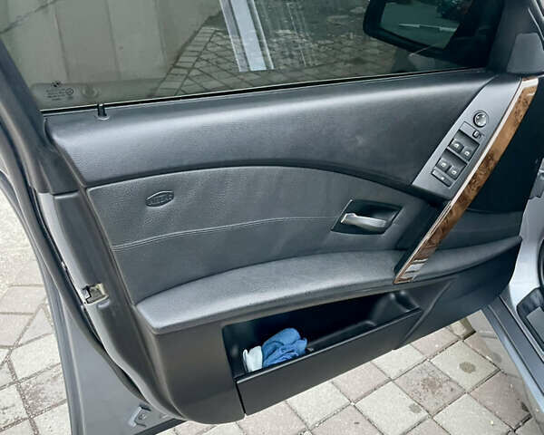 Сірий БМВ 5 Серія, об'ємом двигуна 2 л та пробігом 345 тис. км за 7200 $, фото 29 на Automoto.ua