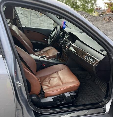 Серый БМВ 5 Серия, объемом двигателя 3 л и пробегом 350 тыс. км за 4900 $, фото 2 на Automoto.ua