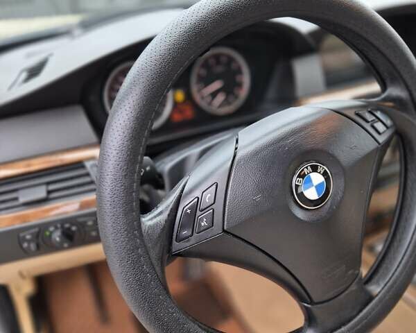 Серый БМВ 5 Серия, объемом двигателя 2.5 л и пробегом 251 тыс. км за 8500 $, фото 15 на Automoto.ua