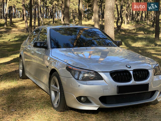 Серый БМВ 5 Серия, объемом двигателя 2.5 л и пробегом 275 тыс. км за 10000 $, фото 2 на Automoto.ua
