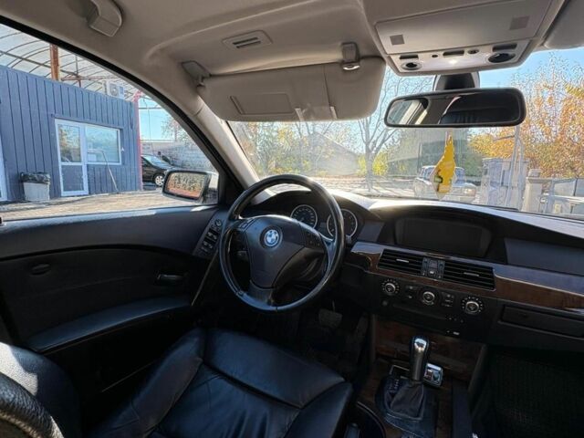 Серый БМВ 5 Серия, объемом двигателя 3 л и пробегом 315 тыс. км за 3499 $, фото 6 на Automoto.ua