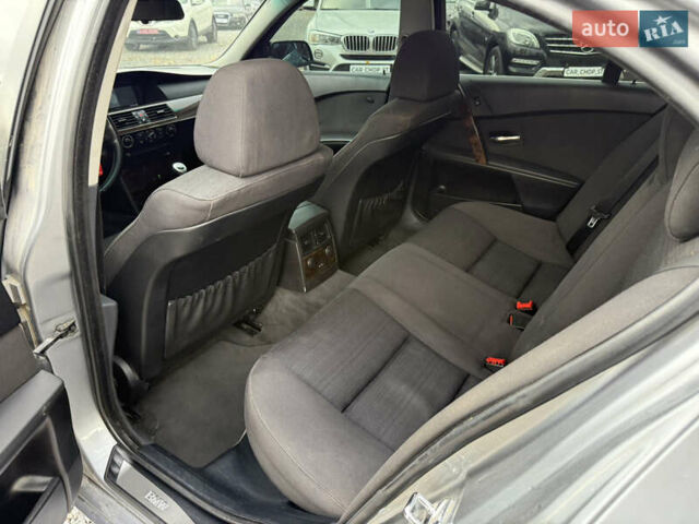 БМВ 5 Серия 2006 в Стрые на Automoto.ua Серый БМВ 5 Серия, объемом двигателя 3 л и пробегом 388 тыс. км за 8200 $, фото 46 на Automoto.ua