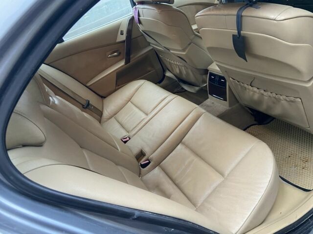 Серый БМВ 5 Серия, объемом двигателя 0 л и пробегом 234 тыс. км за 3350 $, фото 6 на Automoto.ua