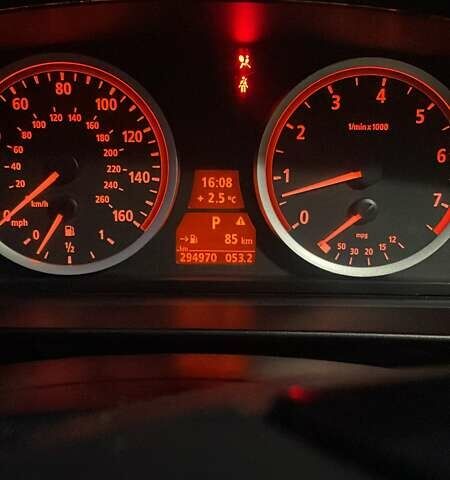 Серый БМВ 5 Серия, объемом двигателя 3 л и пробегом 295 тыс. км за 6500 $, фото 3 на Automoto.ua