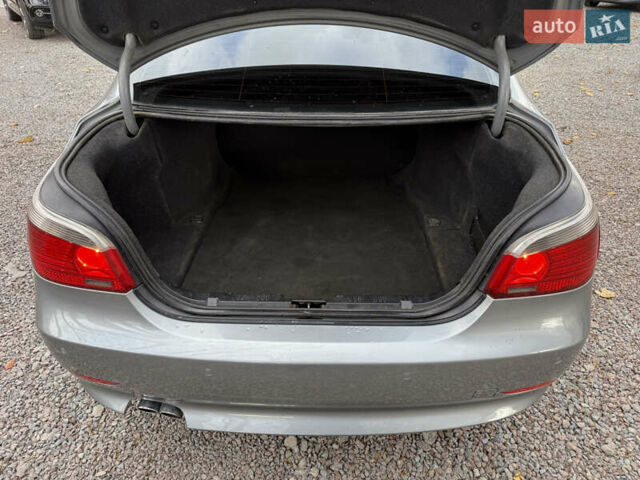 БМВ 5 Серия 2006 в Стрые на Automoto.ua Серый БМВ 5 Серия, объемом двигателя 3 л и пробегом 388 тыс. км за 8200 $, фото 25 на Automoto.ua