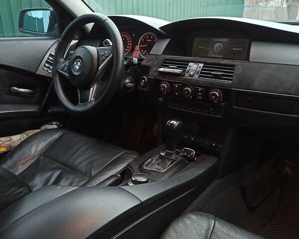 Серый БМВ 5 Серия, объемом двигателя 2.5 л и пробегом 286 тыс. км за 8100 $, фото 16 на Automoto.ua