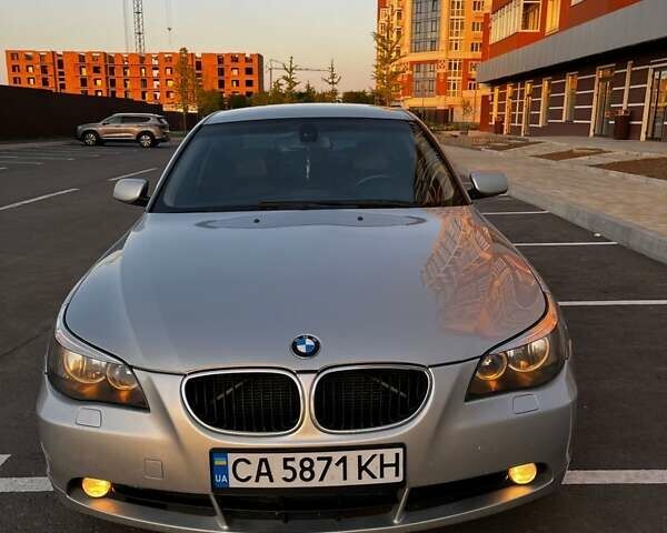 Серый БМВ 5 Серия, объемом двигателя 2 л и пробегом 375 тыс. км за 7600 $, фото 15 на Automoto.ua