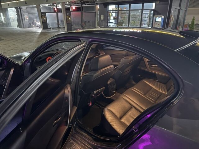 Серый БМВ 5 Серия, объемом двигателя 2.5 л и пробегом 269 тыс. км за 6600 $, фото 5 на Automoto.ua