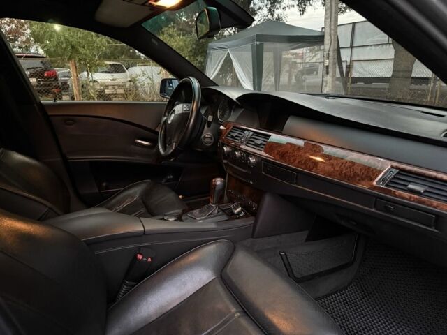 Серый БМВ 5 Серия, объемом двигателя 3 л и пробегом 350 тыс. км за 7600 $, фото 13 на Automoto.ua