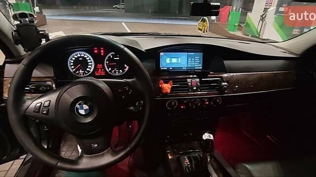 БМВ 5 Серия 2006 в Житомире на Automoto.ua Серый БМВ 5 Серия, объемом двигателя 2 л и пробегом 307 тыс. км за 8300 $, фото 25 на Automoto.ua