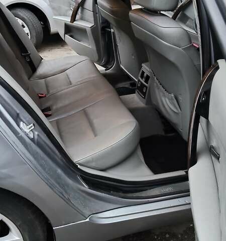 Серый БМВ 5 Серия, объемом двигателя 3 л и пробегом 295 тыс. км за 6500 $, фото 4 на Automoto.ua