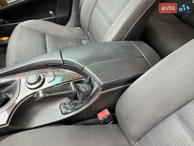 БМВ 5 Серия 2006 в Стрые на Automoto.ua Серый БМВ 5 Серия, объемом двигателя 3 л и пробегом 388 тыс. км за 8200 $, фото 35 на Automoto.ua