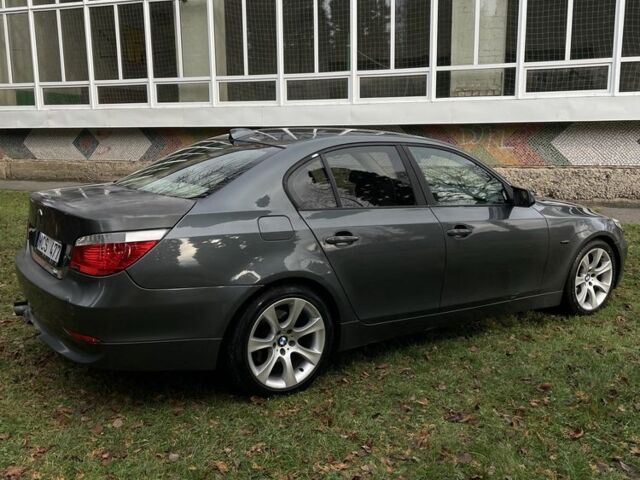 Серый БМВ 5 Серия, объемом двигателя 3 л и пробегом 362 тыс. км за 4499 $, фото 4 на Automoto.ua