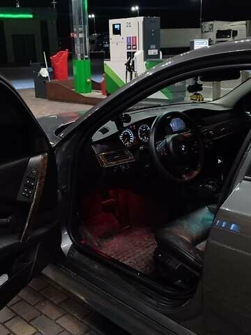 БМВ 5 Серия 2006 в Житомире на Automoto.ua Серый БМВ 5 Серия, объемом двигателя 2 л и пробегом 307 тыс. км за 8300 $, фото 7 на Automoto.ua