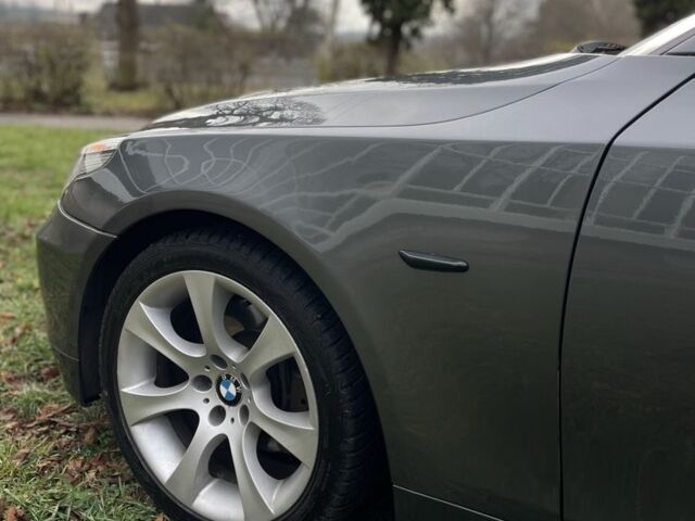 Серый БМВ 5 Серия, объемом двигателя 3 л и пробегом 362 тыс. км за 4499 $, фото 7 на Automoto.ua