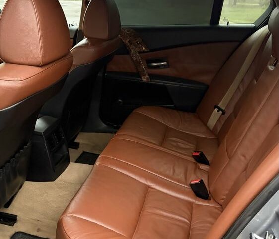 Серый БМВ 5 Серия, объемом двигателя 3 л и пробегом 300 тыс. км за 4500 $, фото 11 на Automoto.ua