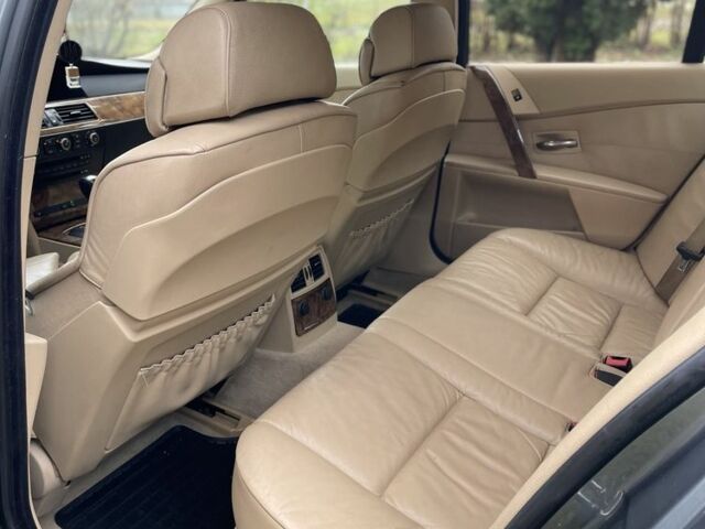 Серый БМВ 5 Серия, объемом двигателя 3 л и пробегом 362 тыс. км за 4499 $, фото 14 на Automoto.ua