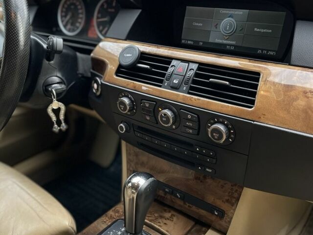 Серый БМВ 5 Серия, объемом двигателя 3 л и пробегом 362 тыс. км за 4499 $, фото 17 на Automoto.ua