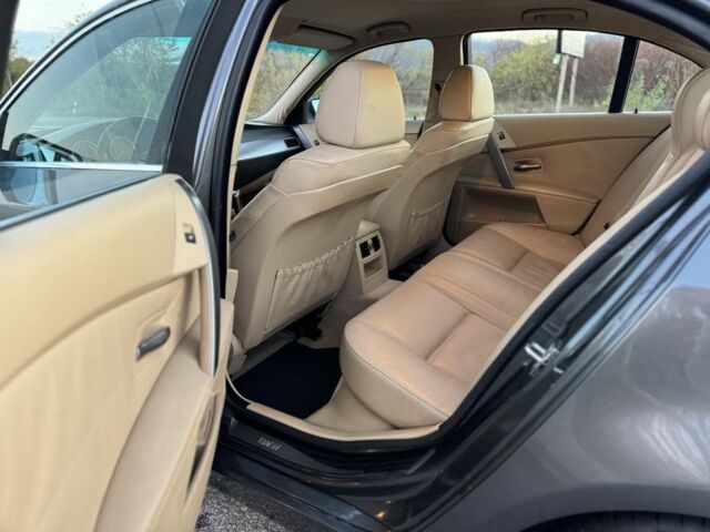 Серый БМВ 5 Серия, объемом двигателя 3 л и пробегом 330 тыс. км за 4500 $, фото 9 на Automoto.ua