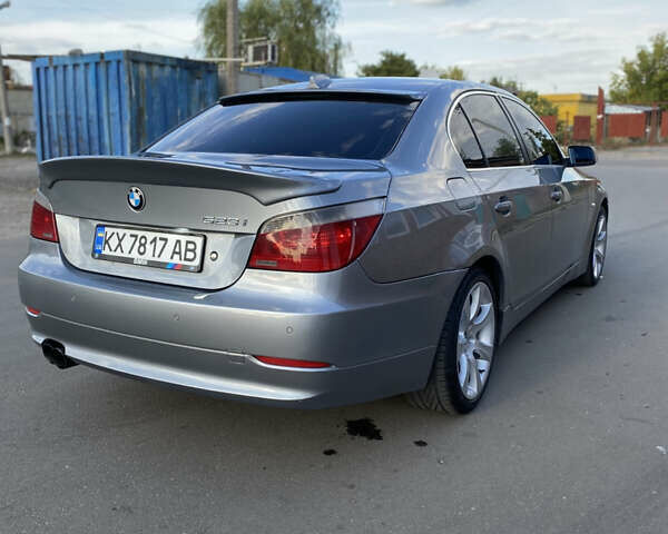 БМВ 5 Серия 2006 в Богодухове на Automoto.ua Серый БМВ 5 Серия, объемом двигателя 2.5 л и пробегом 297 тыс. км за 7300 $, фото 3 на Automoto.ua