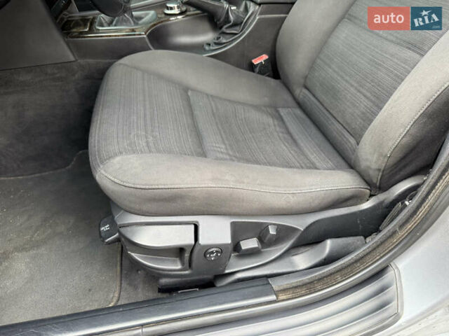 БМВ 5 Серия 2006 в Стрые на Automoto.ua Серый БМВ 5 Серия, объемом двигателя 3 л и пробегом 388 тыс. км за 8200 $, фото 33 на Automoto.ua