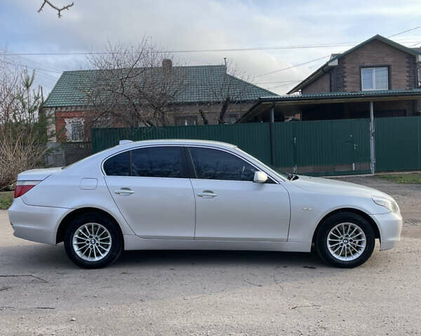 Серый БМВ 5 Серия, объемом двигателя 2.5 л и пробегом 285 тыс. км за 6888 $, фото 26 на Automoto.ua