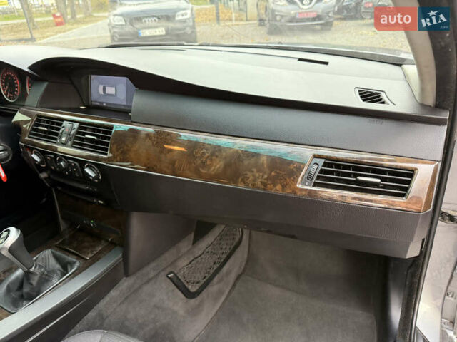 БМВ 5 Серия 2006 в Стрые на Automoto.ua Серый БМВ 5 Серия, объемом двигателя 3 л и пробегом 388 тыс. км за 8200 $, фото 61 на Automoto.ua