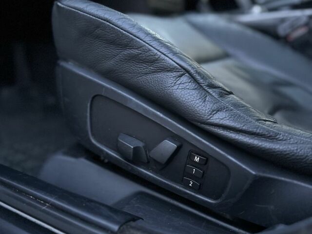 Серый БМВ 5 Серия, объемом двигателя 3 л и пробегом 390 тыс. км за 4649 $, фото 12 на Automoto.ua