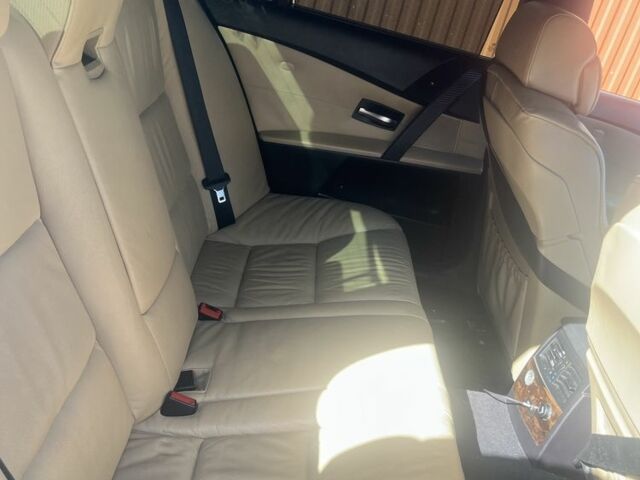 БМВ 5 Серия 2006 в Кицмане на Automoto.ua Серый БМВ 5 Серия, объемом двигателя 3 л и пробегом 211 тыс. км за 8200 $, фото 5 на Automoto.ua