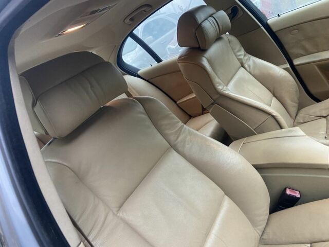 Серый БМВ 5 Серия, объемом двигателя 0 л и пробегом 234 тыс. км за 3350 $, фото 4 на Automoto.ua