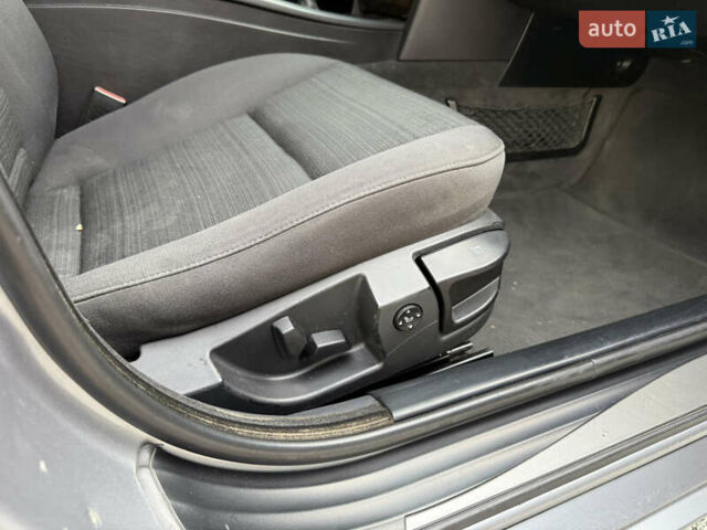 БМВ 5 Серия 2006 в Стрые на Automoto.ua Серый БМВ 5 Серия, объемом двигателя 3 л и пробегом 388 тыс. км за 8200 $, фото 57 на Automoto.ua