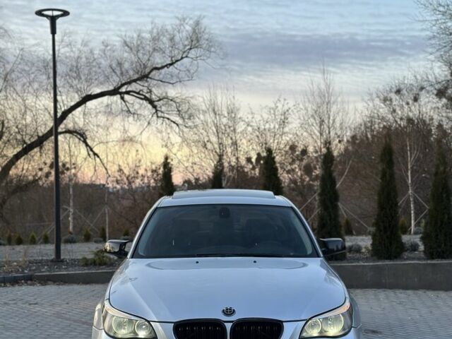 Серый БМВ 5 Серия, объемом двигателя 3 л и пробегом 390 тыс. км за 4649 $, фото 1 на Automoto.ua