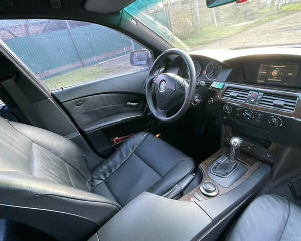 Серый БМВ 5 Серия, объемом двигателя 2.5 л и пробегом 285 тыс. км за 6888 $, фото 7 на Automoto.ua