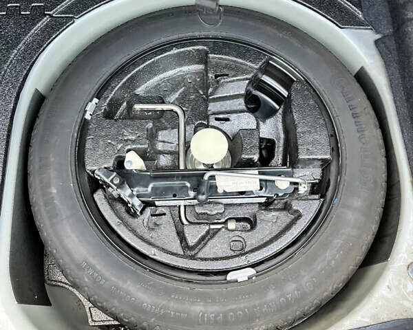 Серый БМВ 5 Серия, объемом двигателя 2.99 л и пробегом 340 тыс. км за 13000 $, фото 13 на Automoto.ua