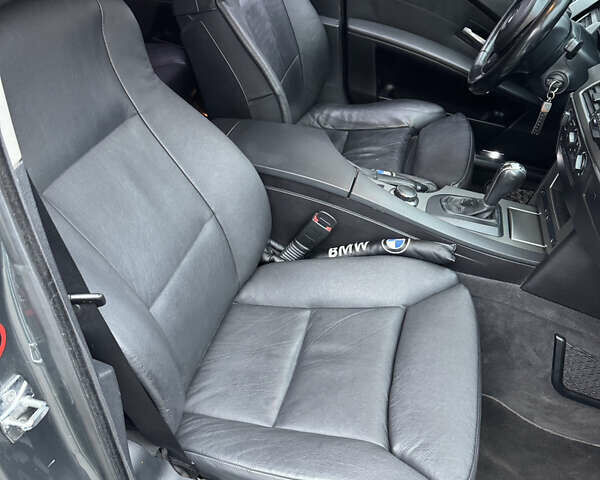 Серый БМВ 5 Серия, объемом двигателя 2.5 л и пробегом 270 тыс. км за 6850 $, фото 16 на Automoto.ua