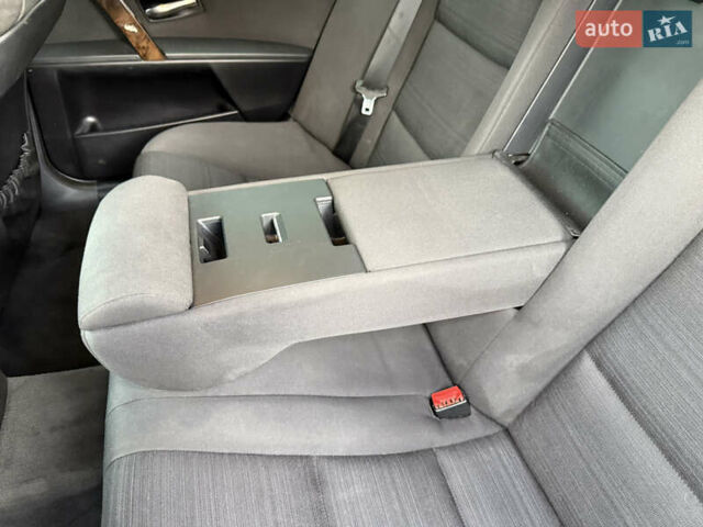 БМВ 5 Серия 2006 в Стрые на Automoto.ua Серый БМВ 5 Серия, объемом двигателя 3 л и пробегом 388 тыс. км за 8200 $, фото 47 на Automoto.ua